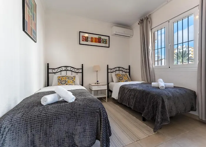 Tranquil 2Br Coastal Bliss